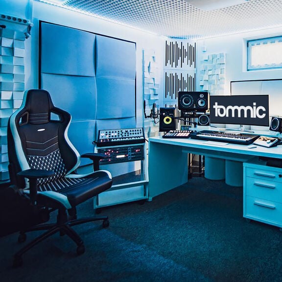 noblechairs - Blue DJ Setup